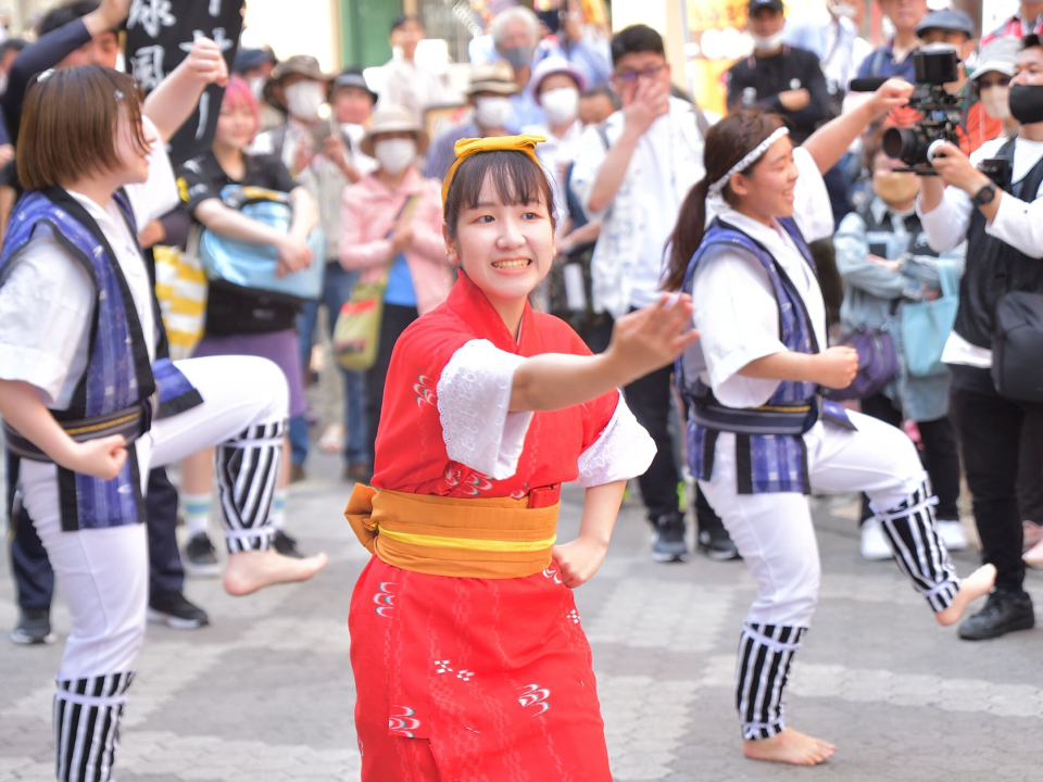 桜風エイサー琉球風車の手踊り